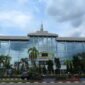 Kantor Gubernur Kalimantan Timur di Samarinda. (Foto: Ezagren/Wikimedia Commons)
